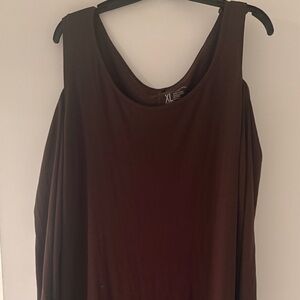 Sleeveless Scoop Neck Tank Top in Dark Brown